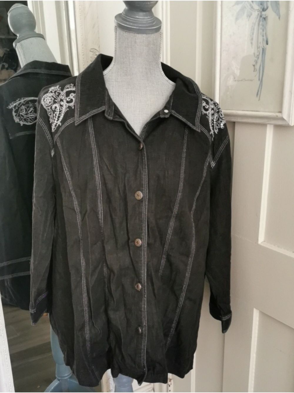 Susan Graver Black Bohowestern Embroidered Denim Shirt. Size 2X
